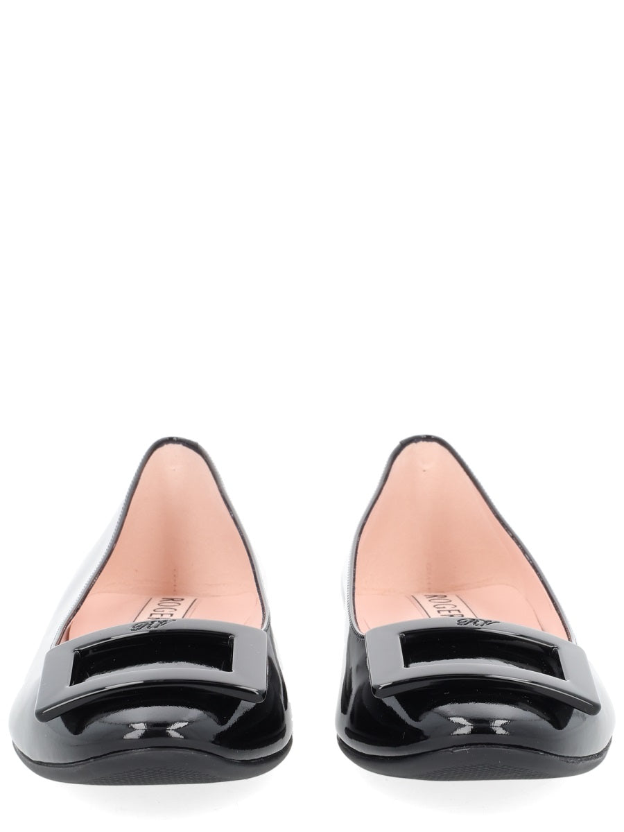 Roger Vivier Flat Shoes - Black | cbd1f2b6e3380aae135eb958b9448b40c53149d2