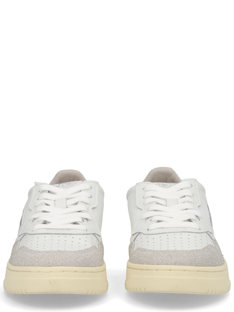 Autry Sneakers - White | 9a07a68bed3969a2425d5e0774e72df14bdb74eb