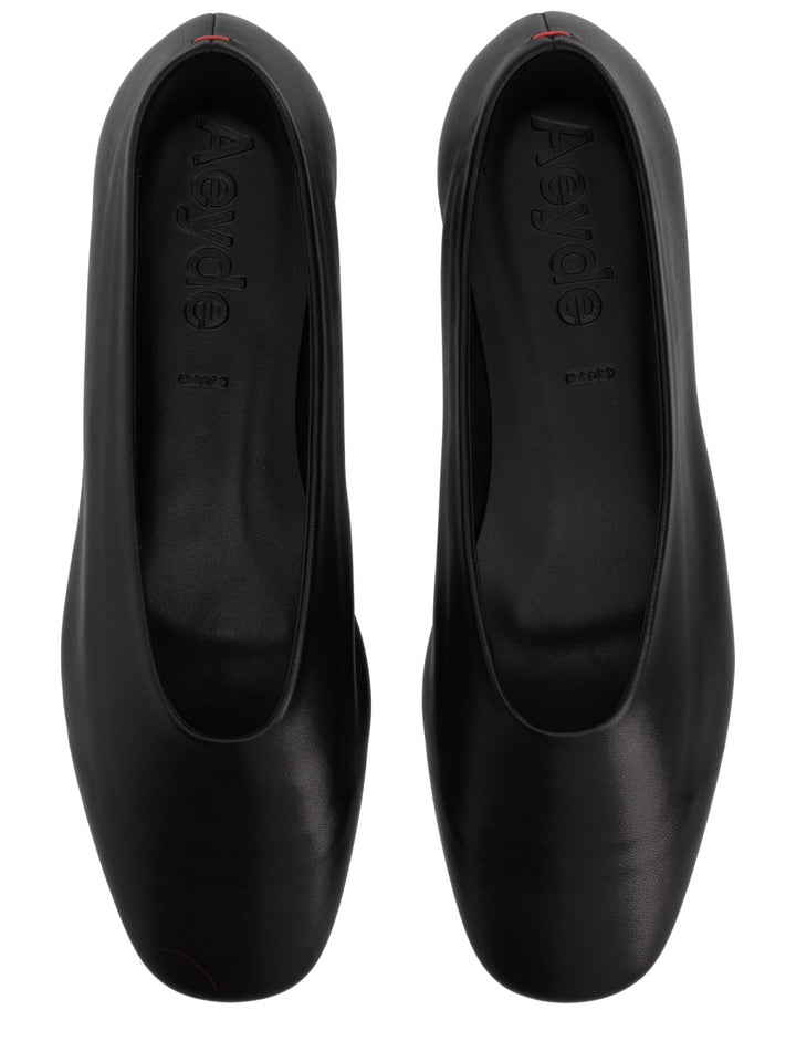 Aeyde Flat Shoes - Black | ecb4ec3de02b9ca83211174347f19939876f867b