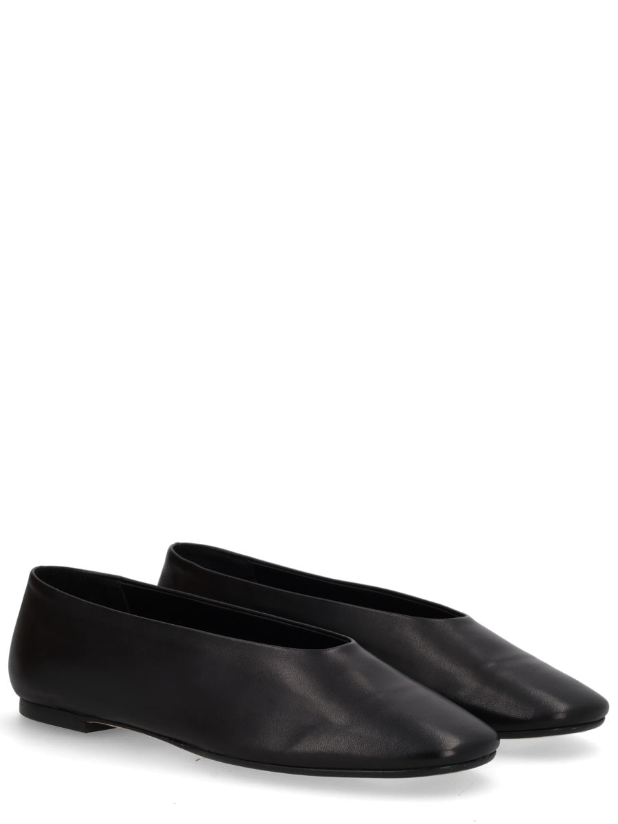 Aeyde Flat Shoes - Black | cb757d2fd2d62d8eb5b18937752b6de322daf323