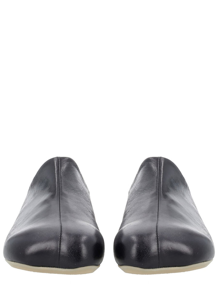 Mm6 Maison Margiela Flat Shoes - Black | 500dc1578856d9348d9cd040f49d6f14e683b883