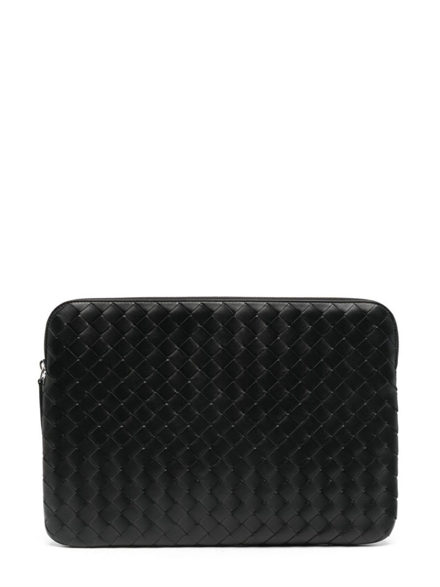 Bottega Veneta Clutch Bags - Black | a5729579bf256a00553ad8d1a73fad5aef80f176