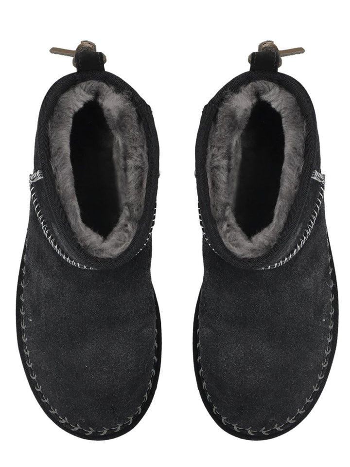 Ugg Boots - Black | fe3d9f69d0d54f4ec9752ecc5c83223234cfa65f