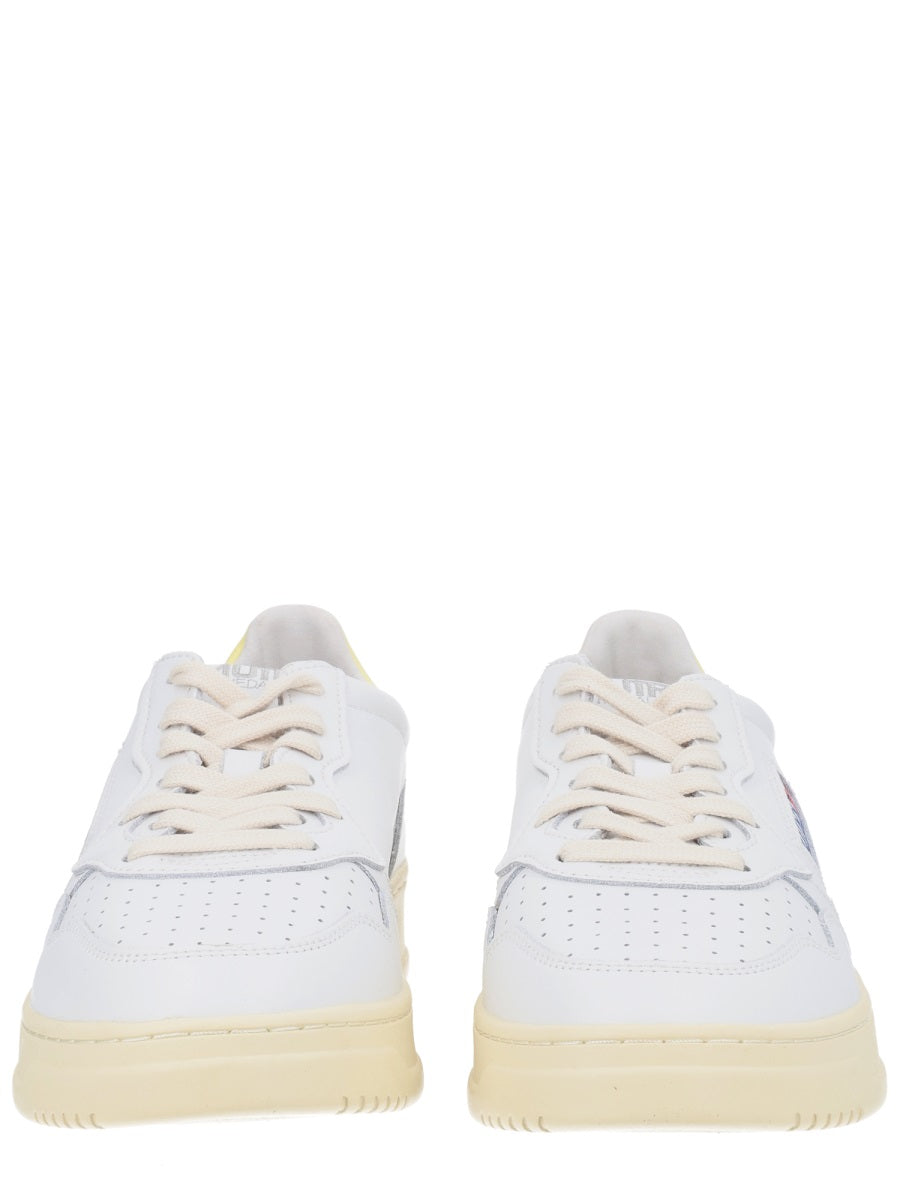 Autry Sneakers - White | 873eb59684c1c00cf04dd360ccfa2ed0b92711d6