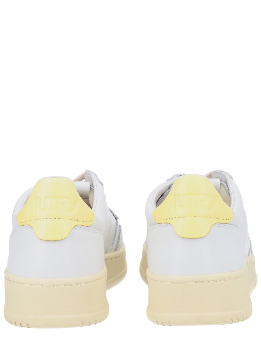 Autry Sneakers - White | 68a158dda1de04351391beecc94b5f8a96eec762