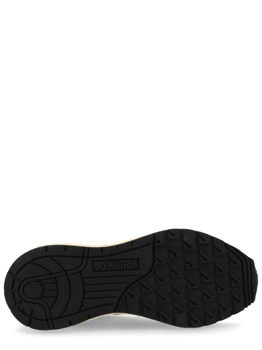 Autry Sneakers - Red | e857fcb4623caa16138ee91b1beb9cbbeb163426