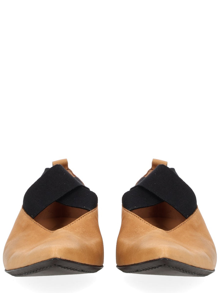 Uma Wang Flat Shoes - Beige | ed017c2ba11db842b594233acc6194732e5f8842