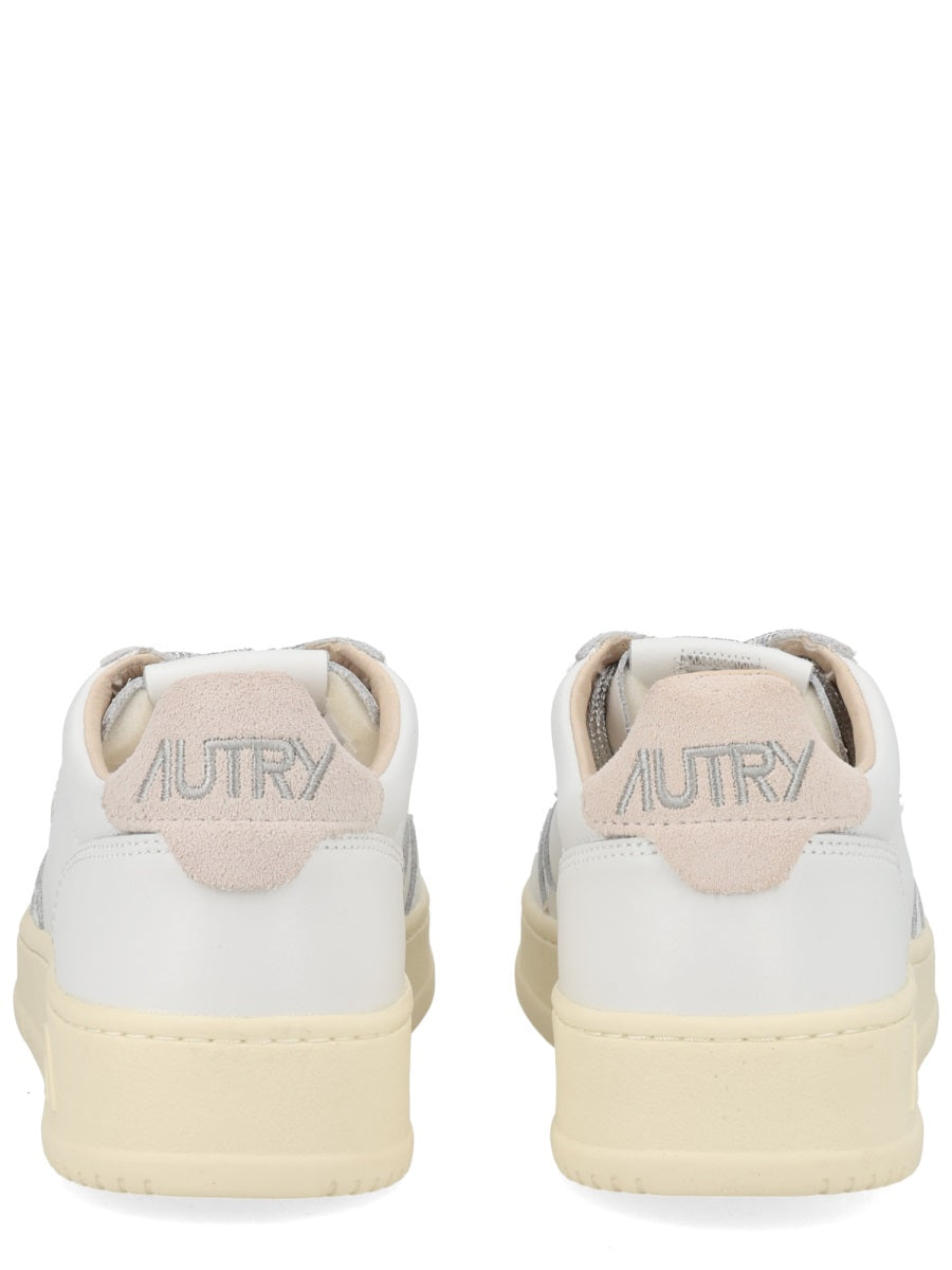Autry Sneakers - White | 7c72d9c46ea156a642375cb08b8fecfccd0c2c64