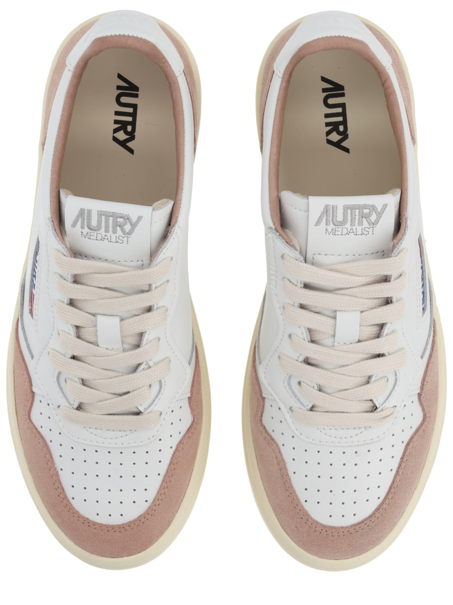Autry Sneakers - White | 4cf08ec88c330845e002bd2e689304fa3cb1f5f5