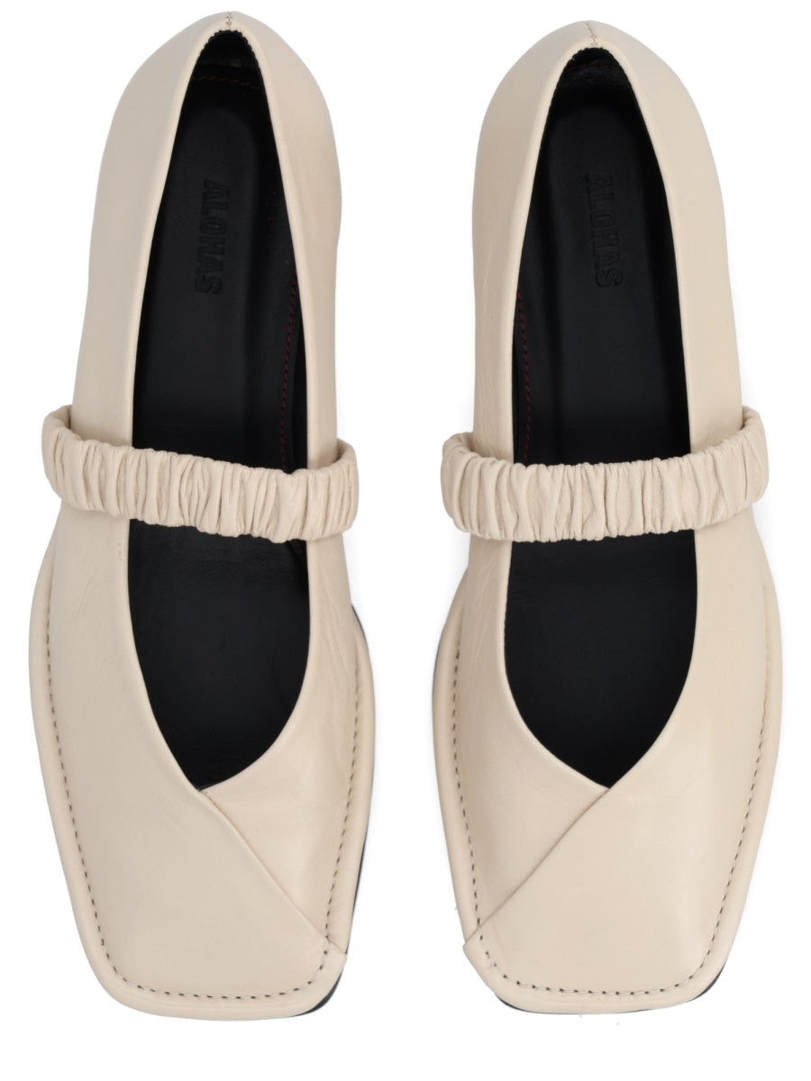 Alohas Flat Shoes - Ivory | d74e9108f9b14d502dd48e16c2962521edf180e9