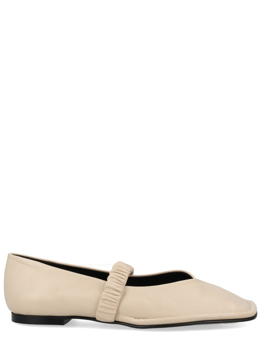Alohas Flat Shoes - Ivory | 553daeb6c45896ff3d4ea13522759a428c36c25c
