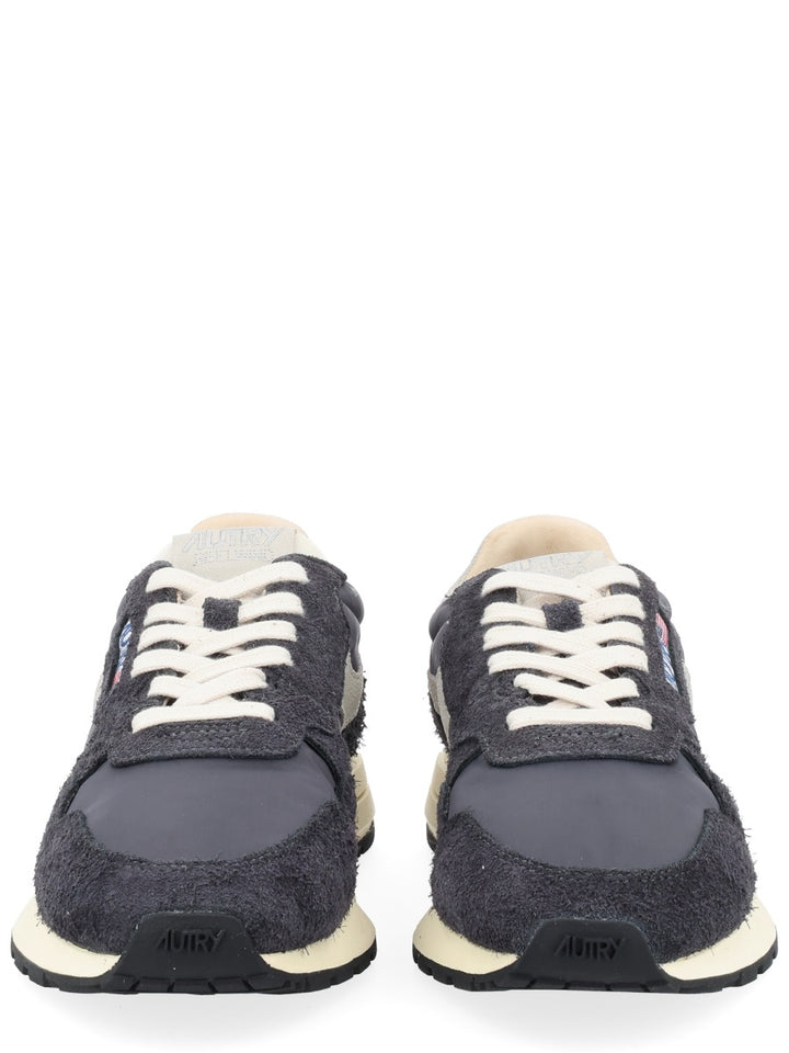 Autry Sneakers - Black | 44b314fe81856f12251f97ec2a7d578f701cfc94