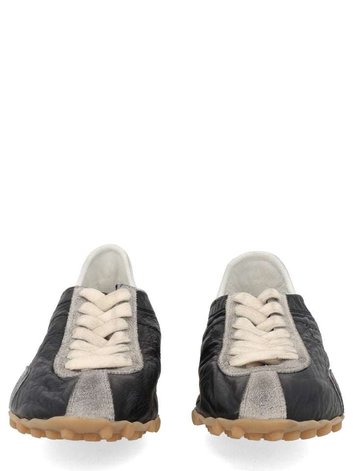 Maison Margiela Sneakers - Black | f38572a184b946011bf7602905372b97d20ac651