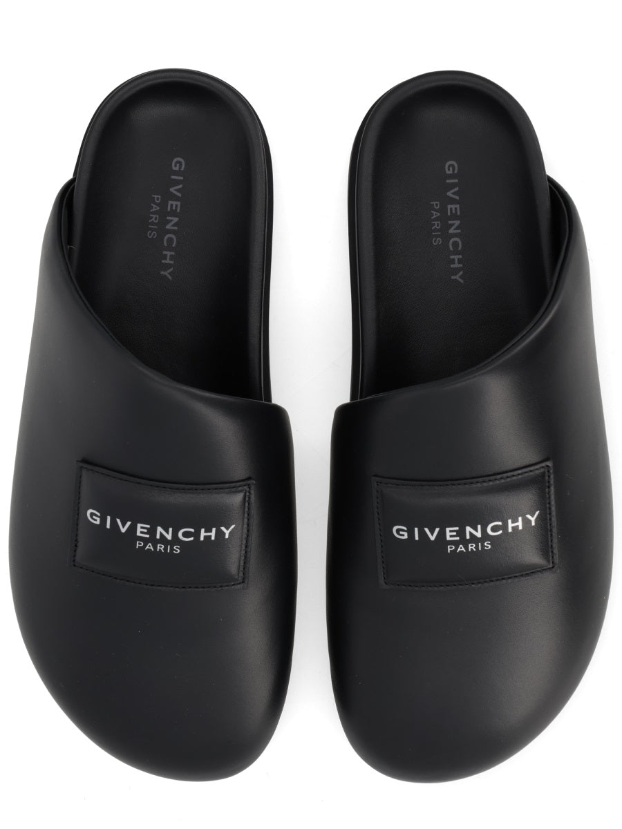 Givenchy Flat Shoes - Black | 3607e7700a33d850e93344a725b770533827adab
