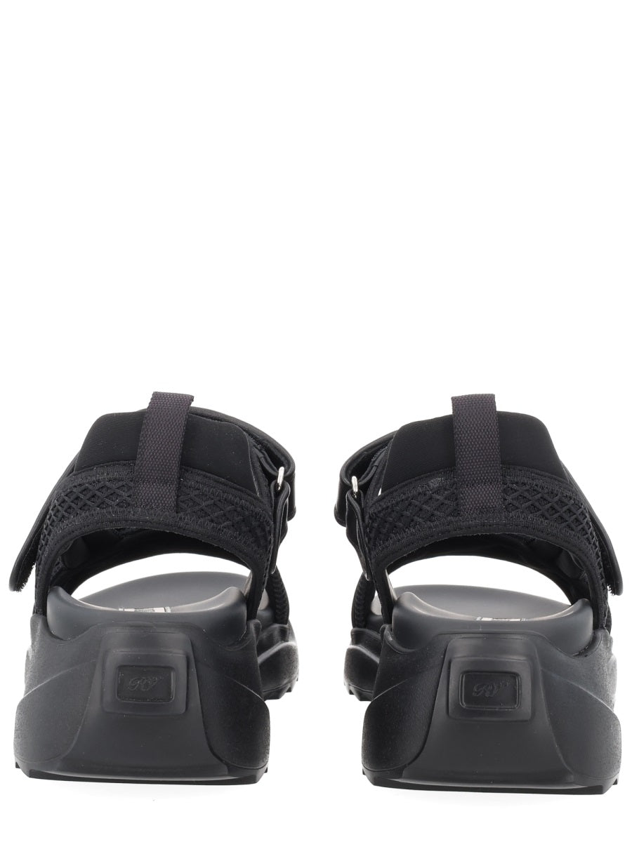 Roger Vivier Sandals - Black | 89bf3a4cc896723e148736fbc86145160f7213c7