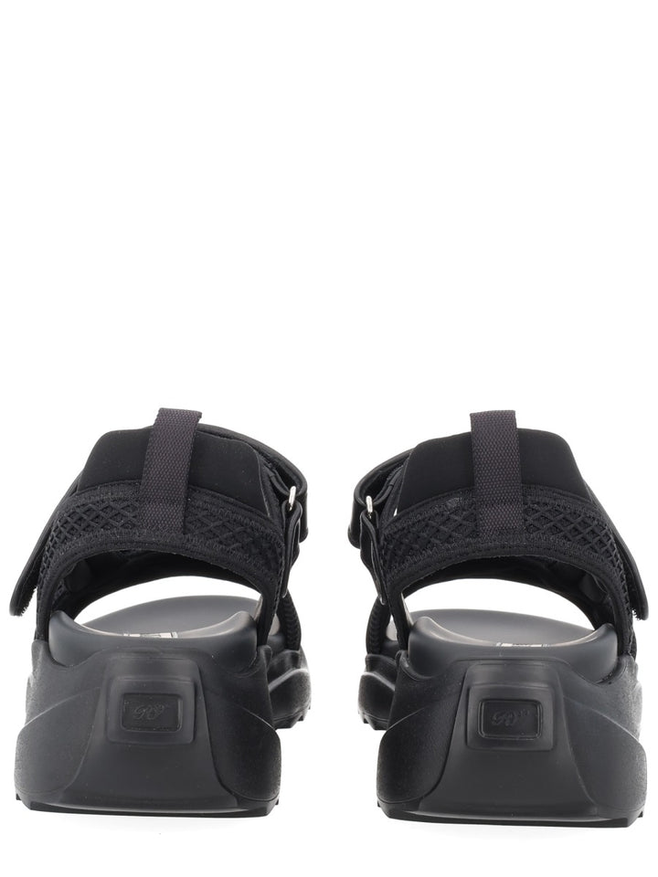 Roger Vivier Sandals - Black | 89bf3a4cc896723e148736fbc86145160f7213c7