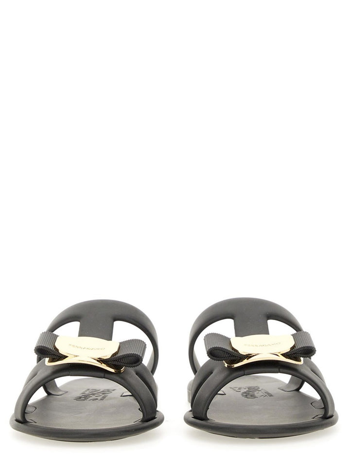 Ferragamo Sandals - Black | cbc410e4c908de9ab59af13a7744631ae14371d5