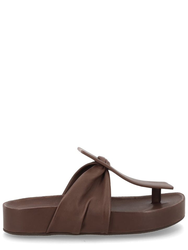 Uma Wang Sandals - Brown | 891934fd66b450d600d46cc4359673cf593761c5