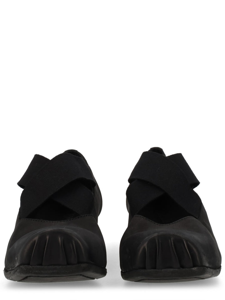 Uma Wang Flat Shoes - Black | adf29a5006b3b2c3278f33cf311b04f045bfdbbf