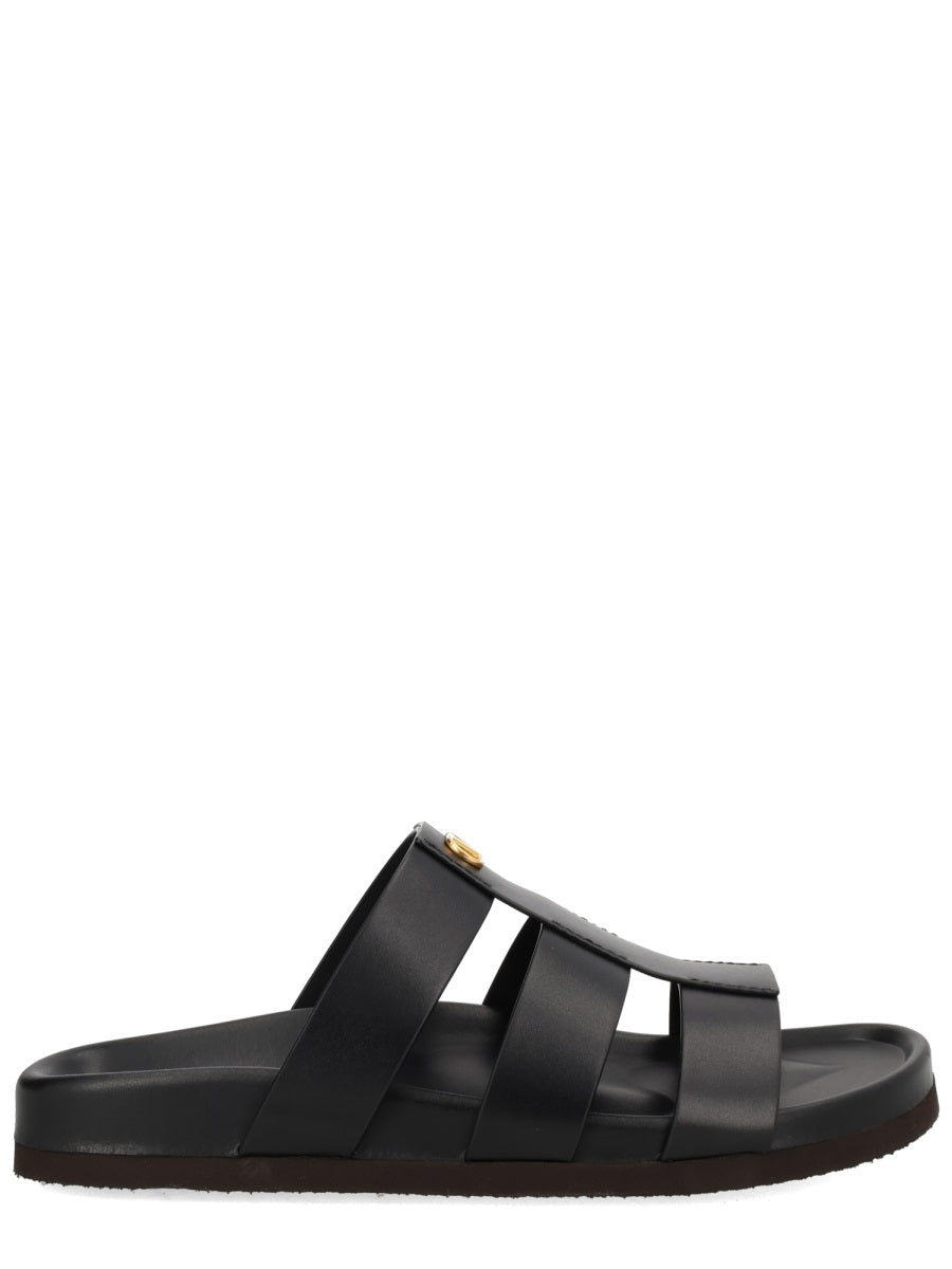 Valentino Garavani Sandals - Black | 1033c0d891e09edcbdc1e983e8a95fff75c5dbeb