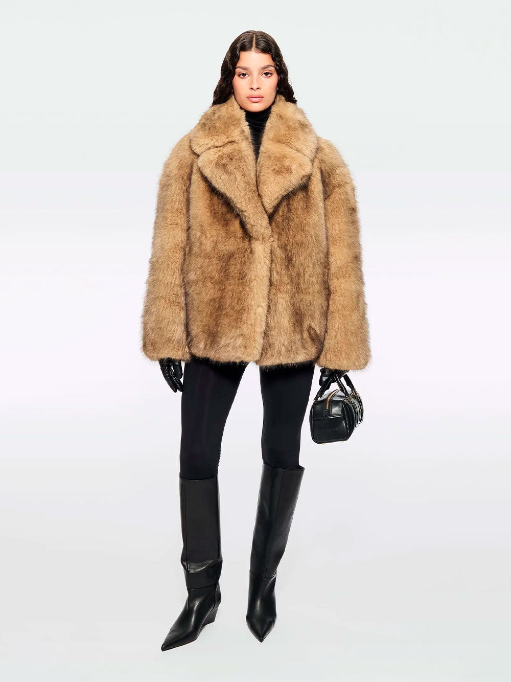 Stand Studio Pellicce - Nude & Neutrals | 3ed3744ec56a5db6d17de391c0f32702b8cc95e3