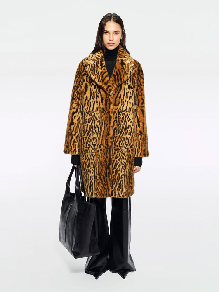 Stand Studio Pellicce - Brown | b8430f8732a29fcb2009fbc6d876c781b213268f