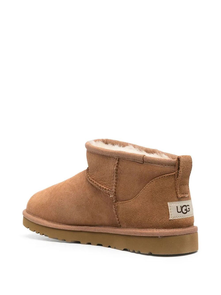 Ugg Boots - Brown | 2569624e22889be316554fd3b21a2667259e8625