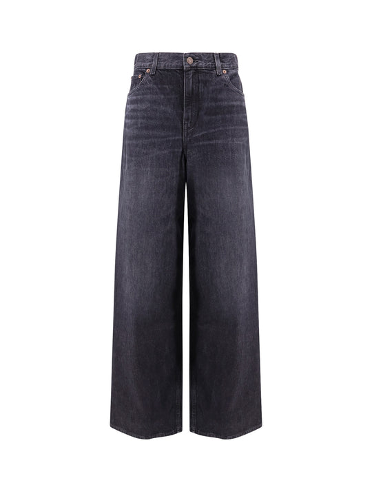 Jeans With Iconic Leather Logo Tag