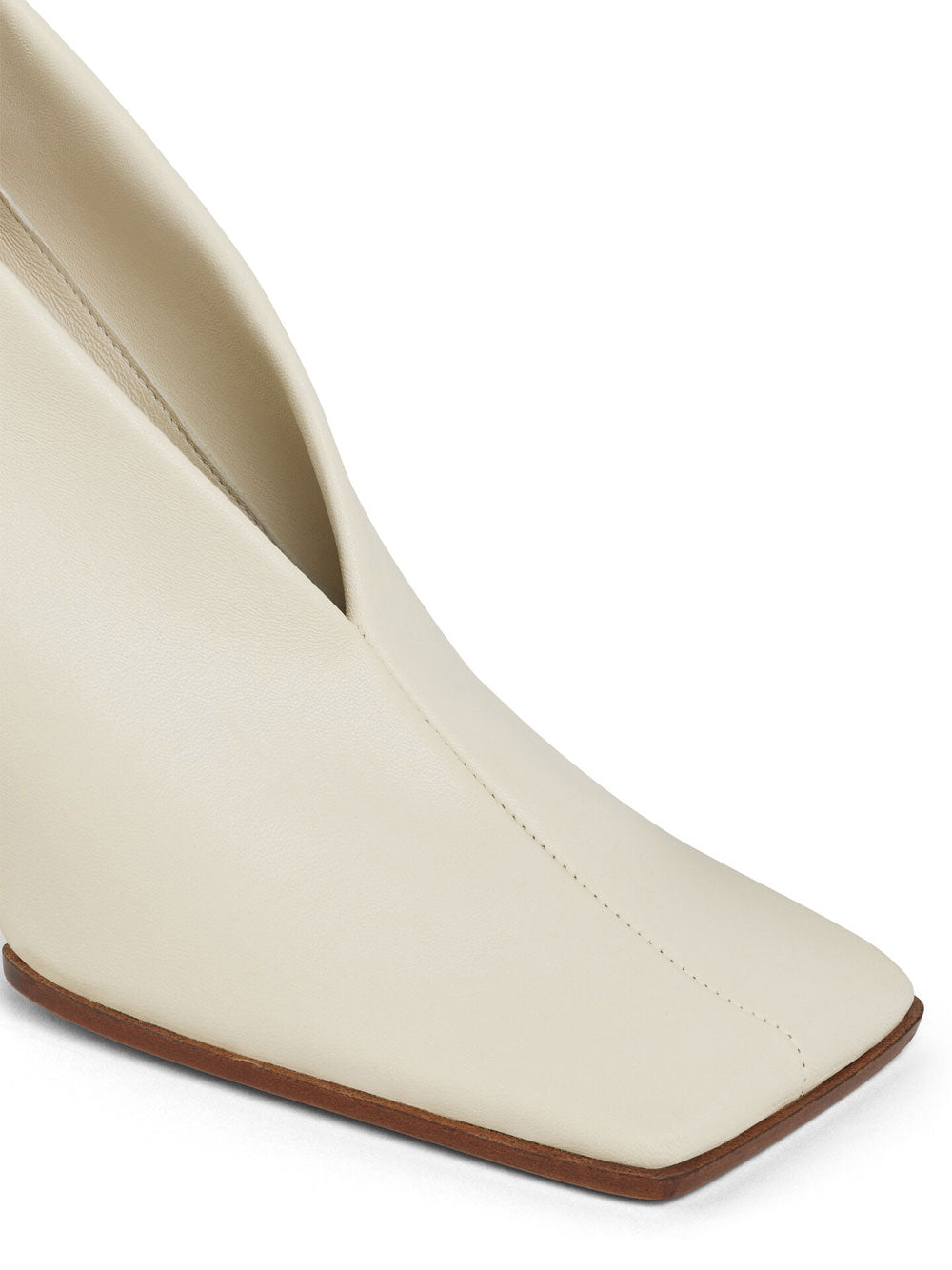 AlaÏA Pumps - Nude & Neutrals | 563cbad625f8c7d07f7080637119cc2f824ade85