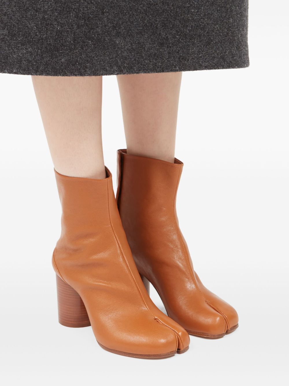 Maison Martin Margiela Boots - Brown | d86276f8ab29c051460e8932e01e6e04409a1920