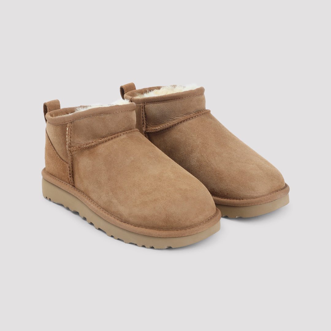 Ugg Boots - Brown | 8229b5494dfeb22530c2bf7aa6610e4b0cbc167f
