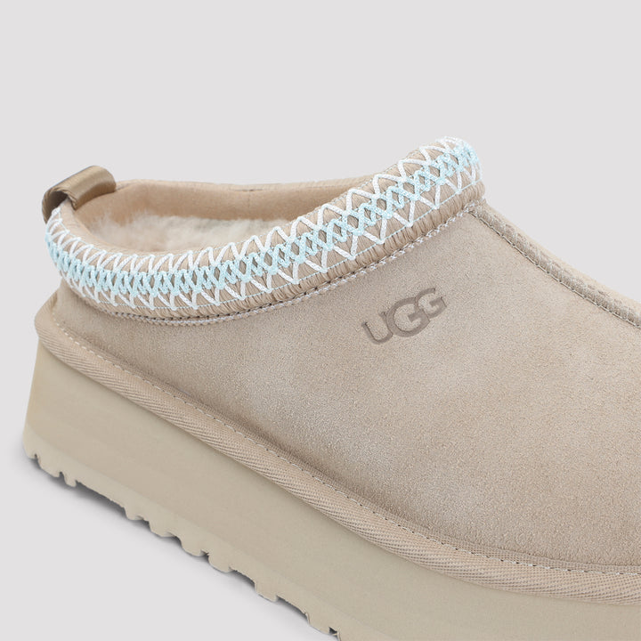 Ugg Slippers - Brown | d19d798e2494987f3be80dc0e79c024ab3175ddd