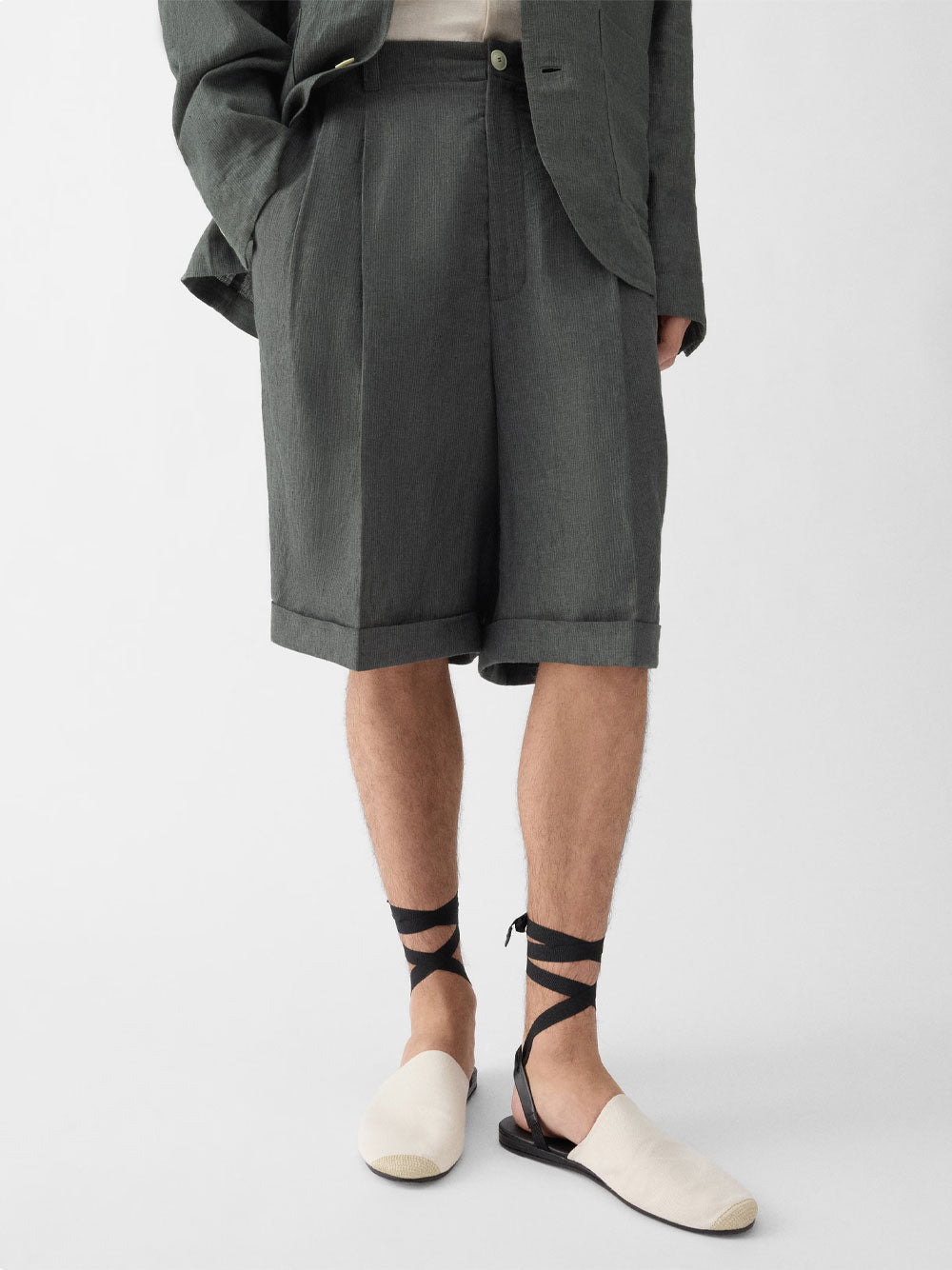 Jacquemus Bermuda - Grey | a4369b28694818617da06b37001a6c16e84644ba