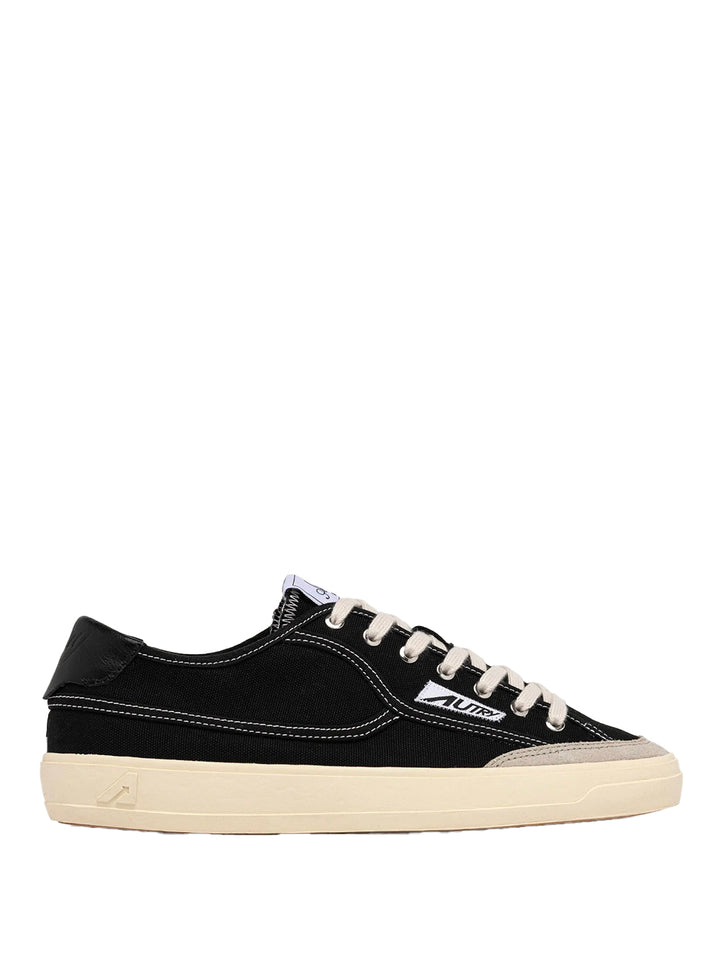Autry Sneakers - Black | 2ac8df6fd2842d423267c63b361aa3ca6af94087