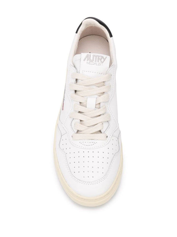 Autry Sneakers - White | 346cb68bb0502d2ce0048396475e526cbb13bdc9