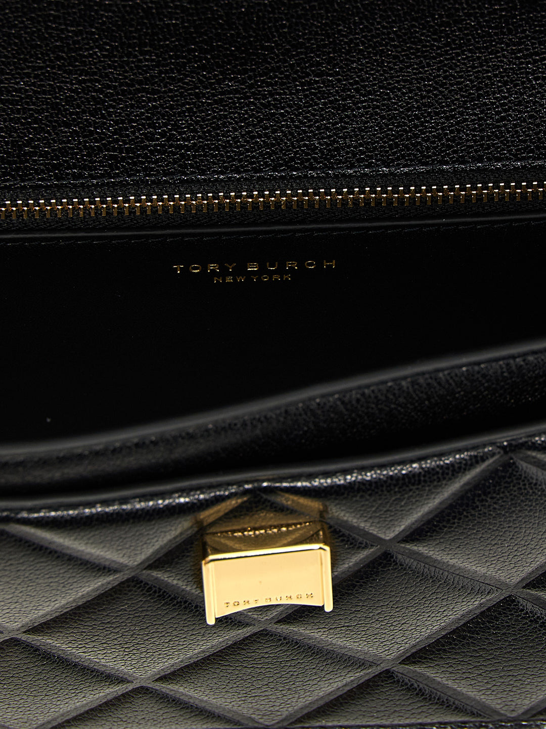 Tory Burch Fleming Convertibile Shoulder Bags - Black | 9c937e3bb3cfe6968fb7ccefda1973daf209db40