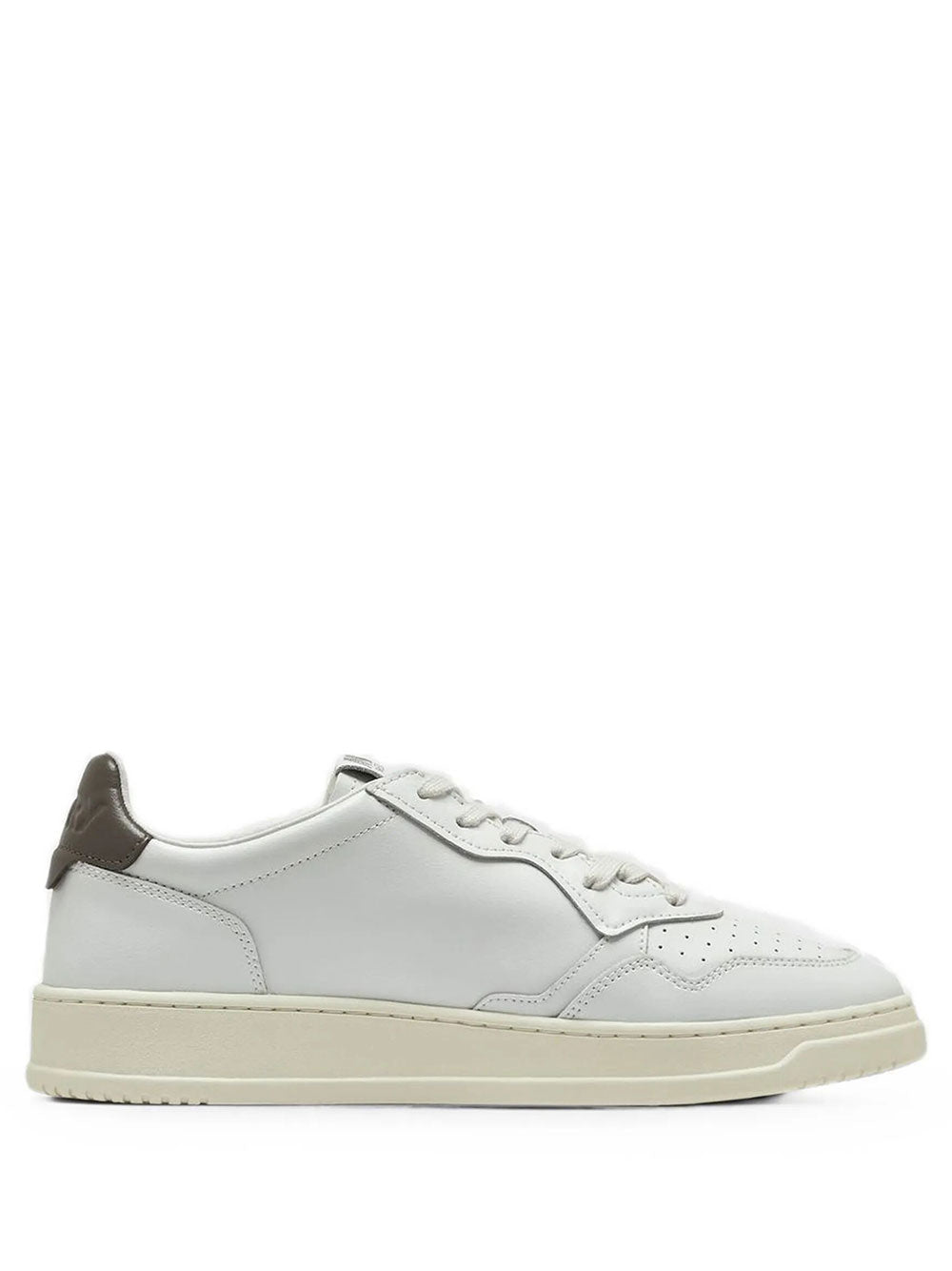 Autry Sneakers - White | 58822d63996f54d74b193a0902437e67f62802e7
