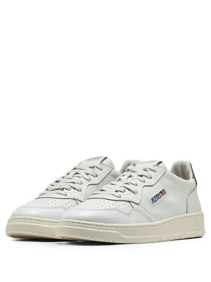 Autry Sneakers - White | 2ba62a7021c5ee168a6f54801176d59b2bba69c9