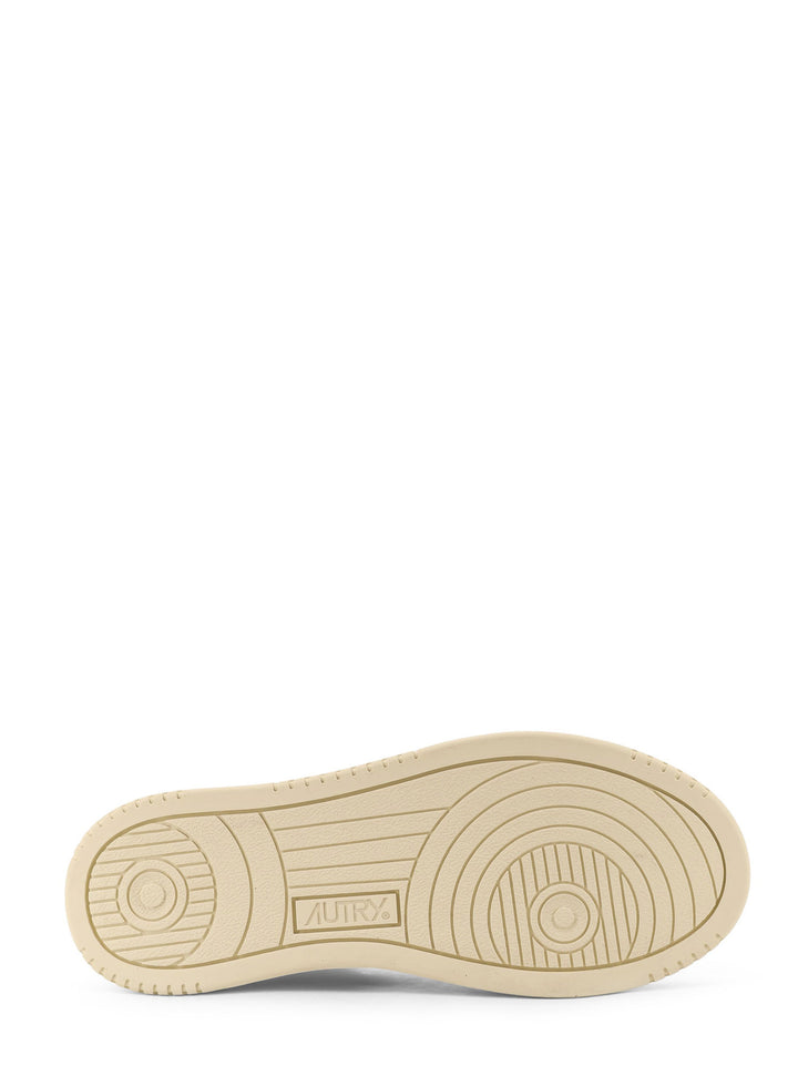 Autry Sneakers - White | f19c0d57c13c657db42370f8cfd089420aaedc2c