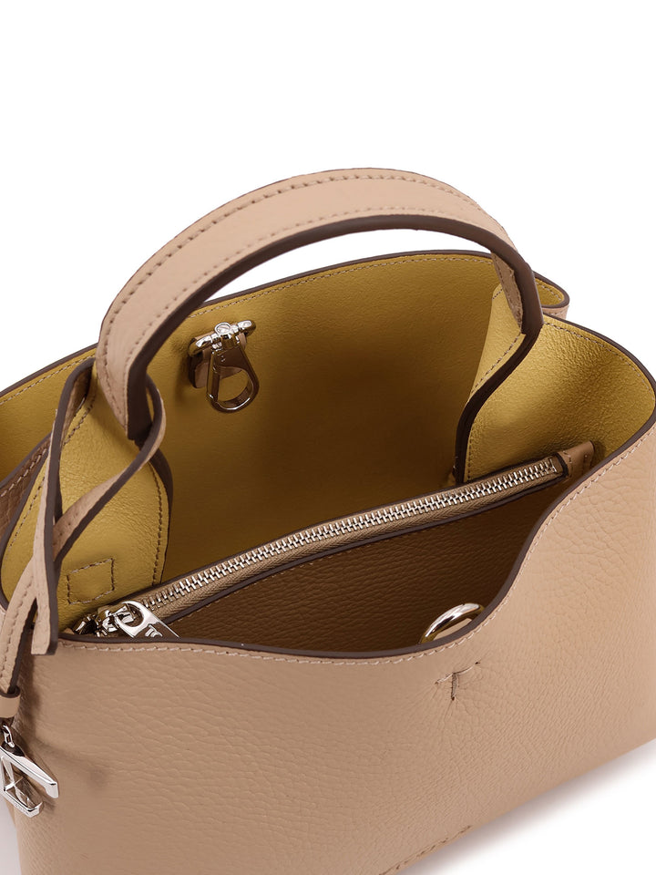 Tod'S Bags - Light | b624d1e0d342000071ae39d452b9e3295cd16229