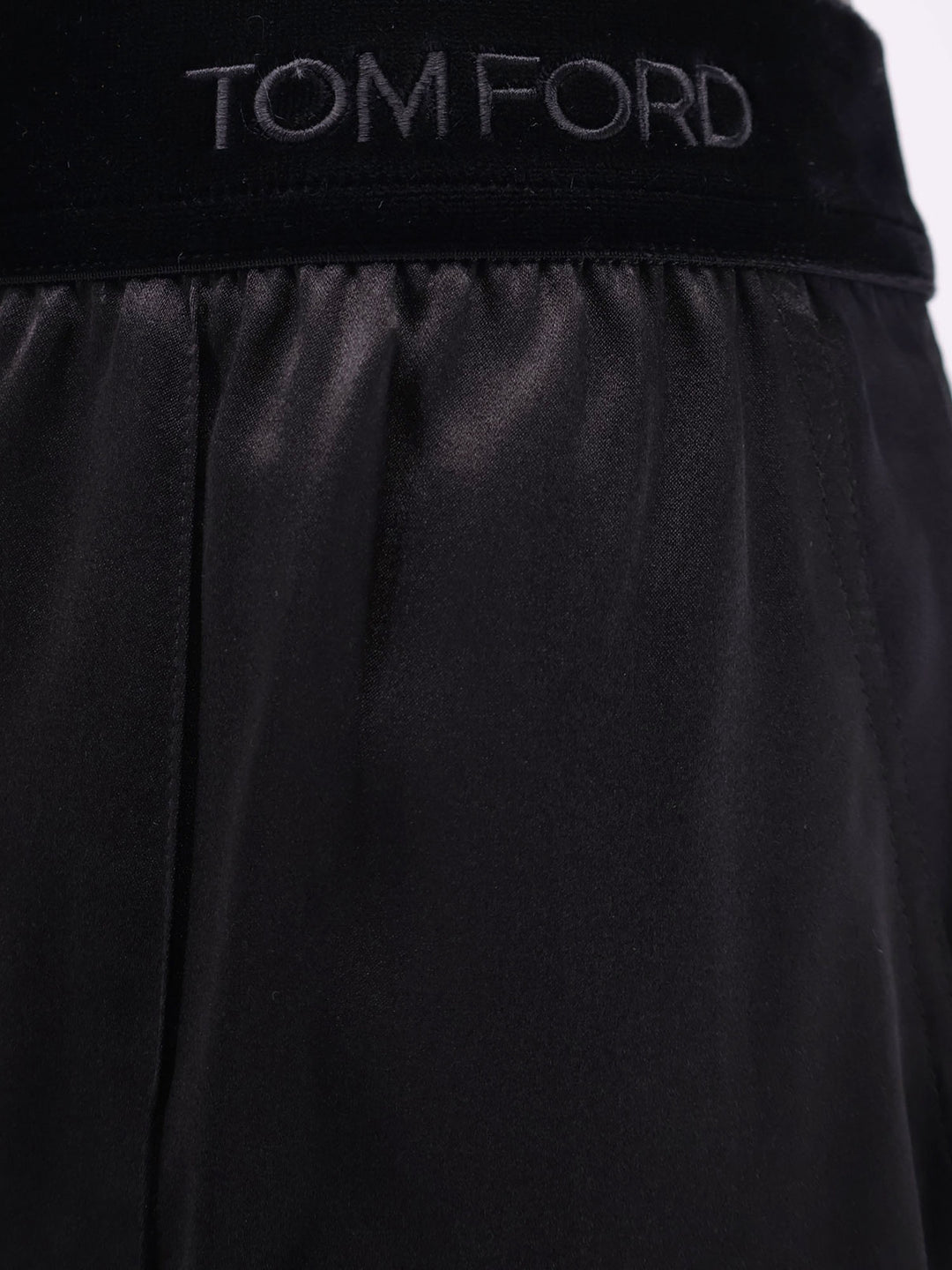 Tom Ford  - Blacks and greys | 695f6d1fc4231b0215af8880babb315879dd5032