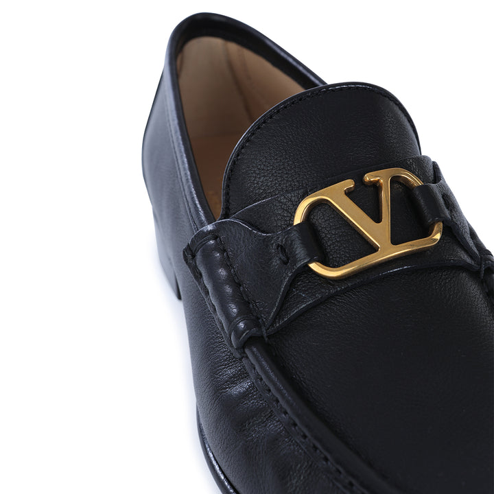 Valentino Garavani Flat shoes - Blacks and greys | da33b3e977ddf21576751074fbb1a0411ca87d64