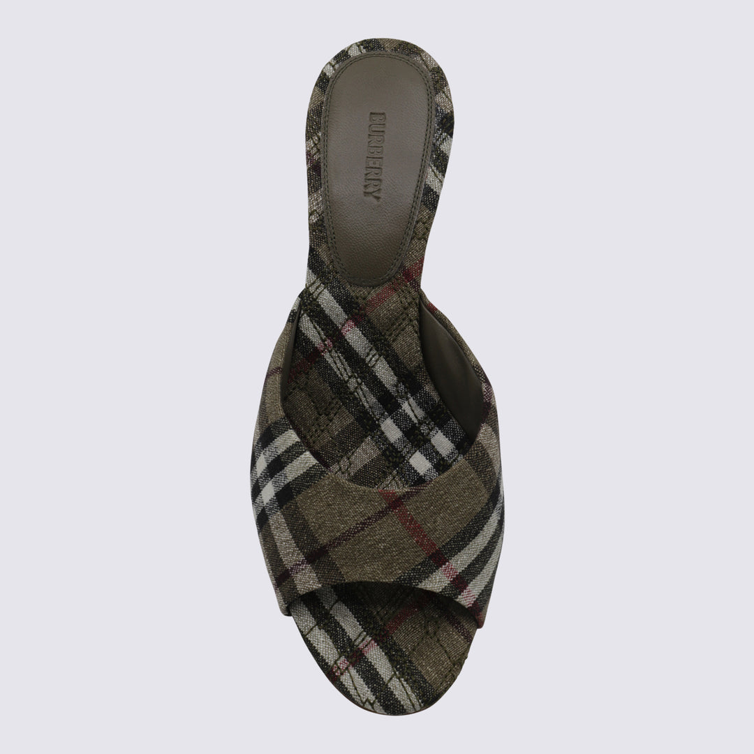 Burberry With Heel - BRUSH IP CHECK | 239b16b6a0cb201587ac32b879d1fc50f3a0c9c4