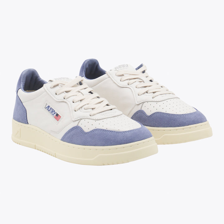Autry Sneakers - WHITE/LIGHT BLUE | 19ea9ea157a7ac4424c03a57f3dbdf123dc3712b