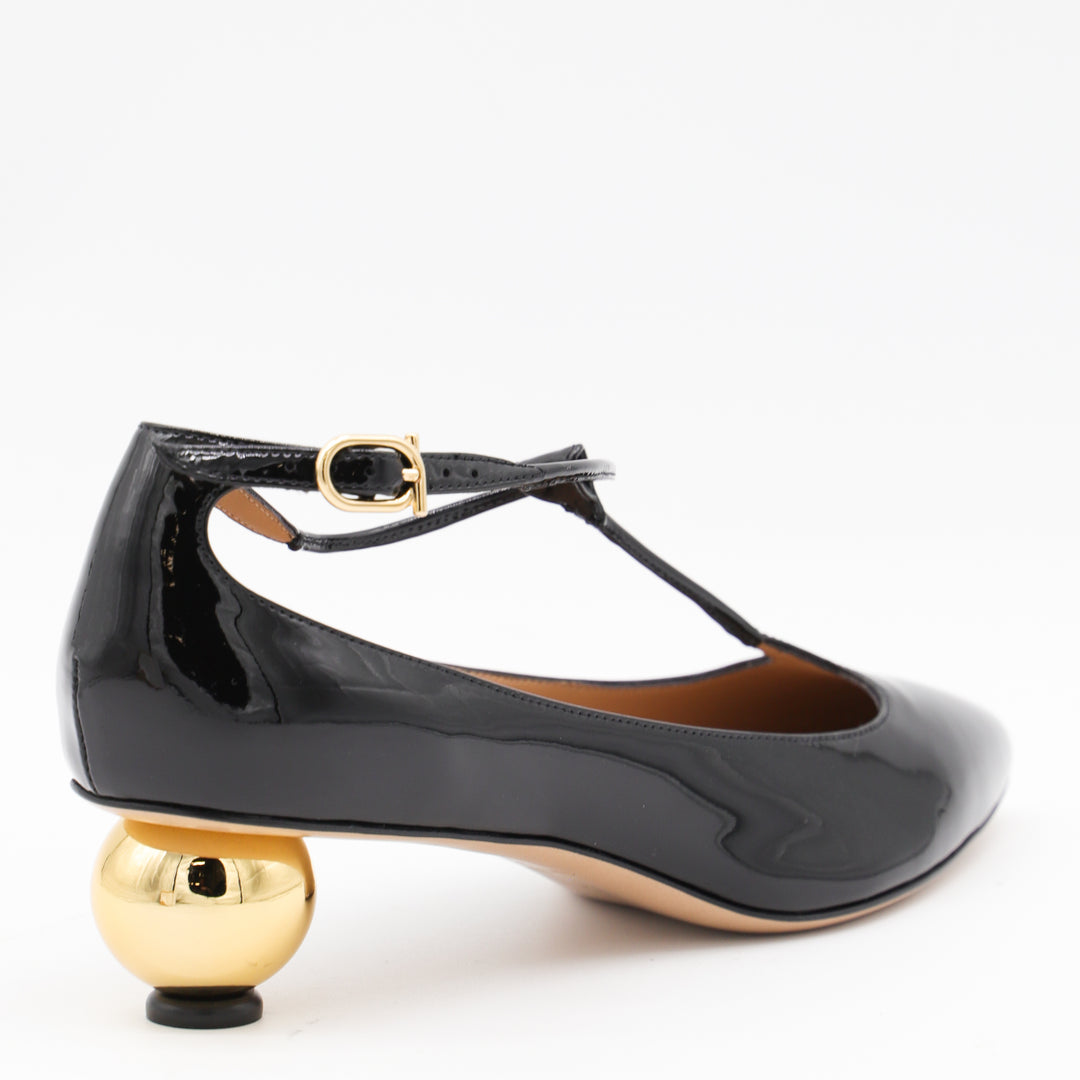 Ferragamo With Heel - Blacks and greys | 287dd3afb6d4db76f927b0816087e0b5a93a866d