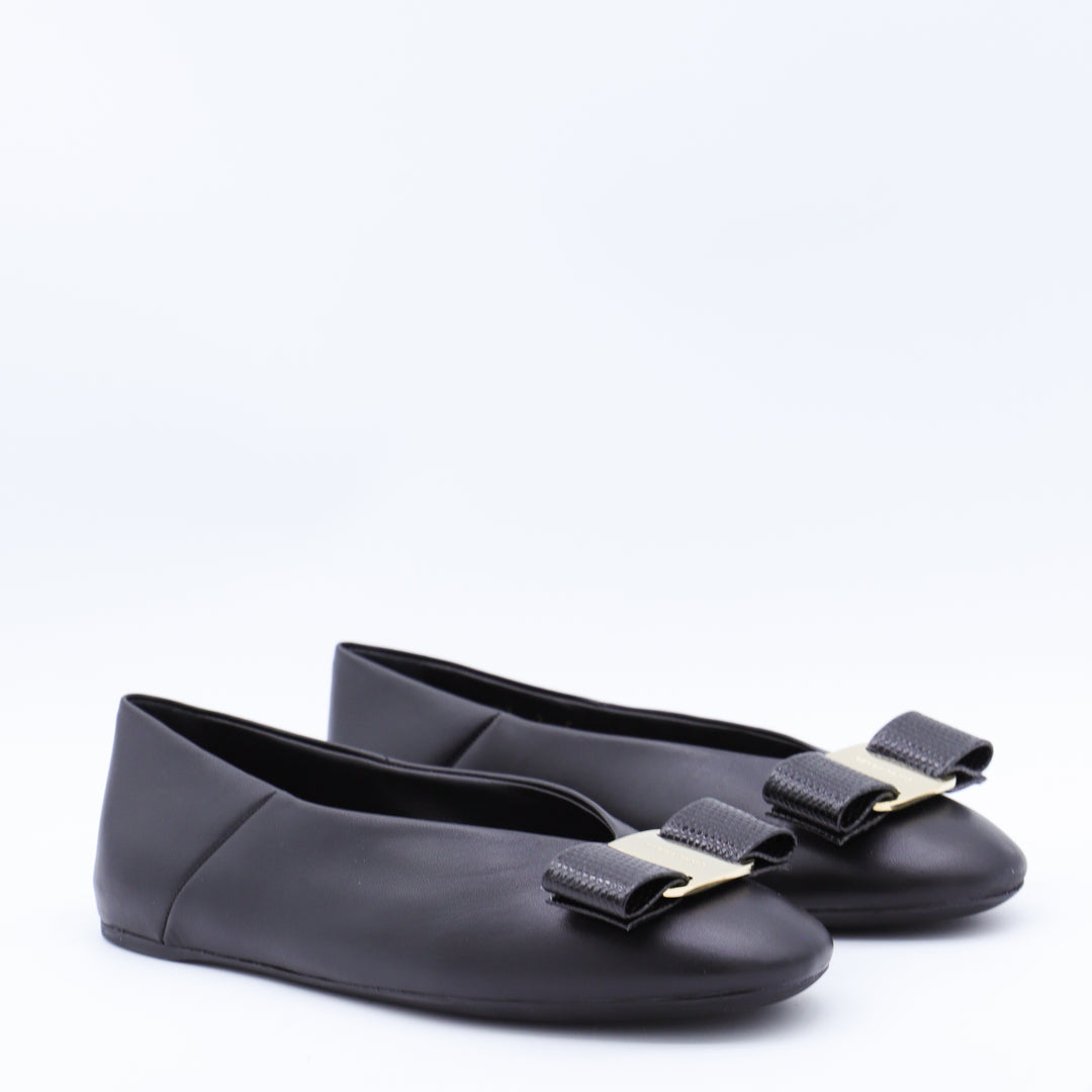 Ferragamo Flat shoes - Blacks and greys | a9cf572530f55a28efd7f311d68ebcad6fab9016
