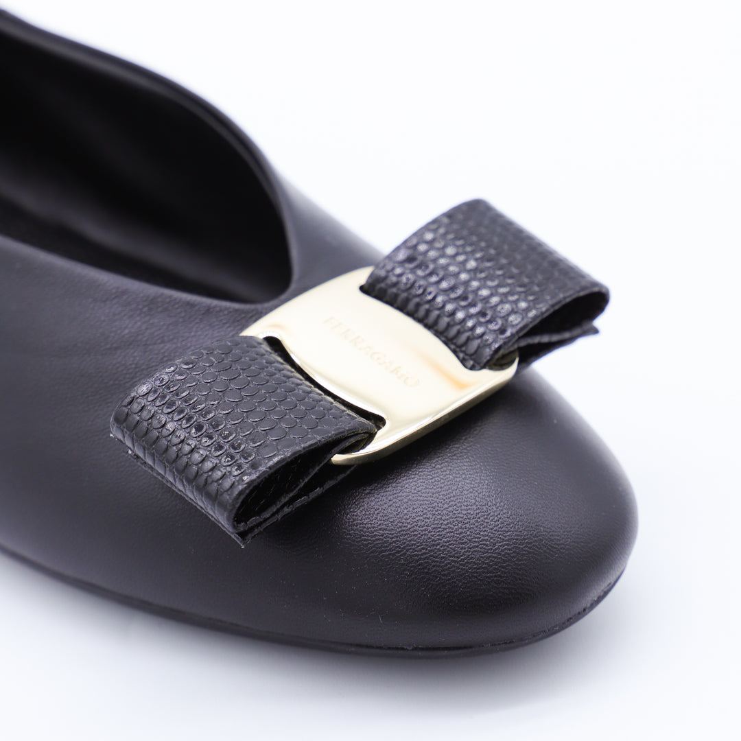 Ferragamo Flat shoes - Blacks and greys | ac090492e391fa3c5091ff1de8ff74abde7f19a9