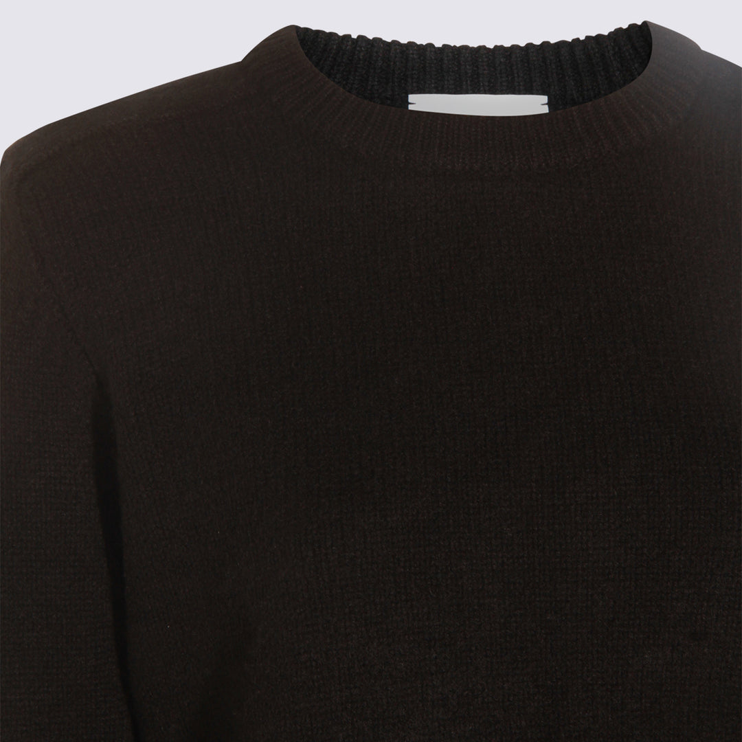 Kujiten Sweaters - Blacks and greys | 165649dc2a47edd4a3a2168140b875e9396a1f8f