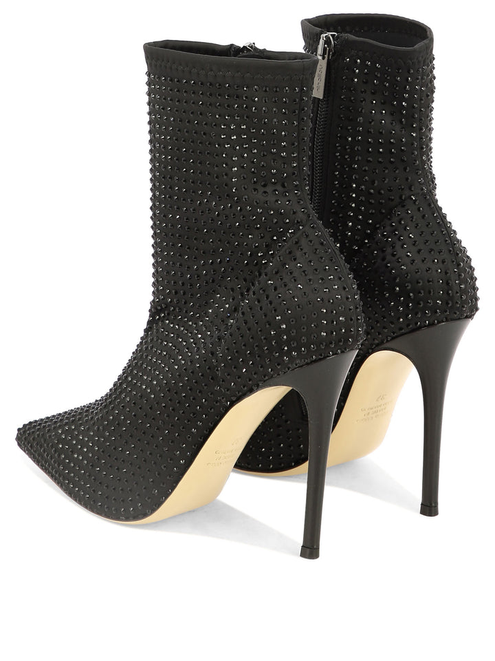 Avril 105 Ankle Boots Black