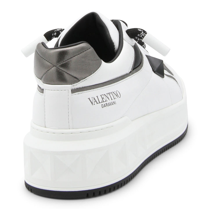 Valentino Garavani Sneakers - Light and natural | 1541e378c1b8b3f013149bdcb8805f00256ca5a7